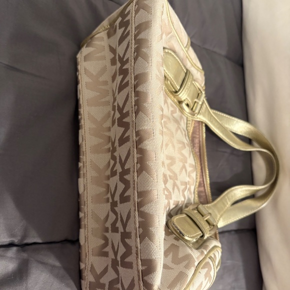 Michael Kors Bag - Picture 8 of 12